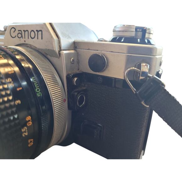 Canon Vintage AE-1 Camera SLR FD 50MM 1:8 S.C. WORKS great - Picture 6 of 9